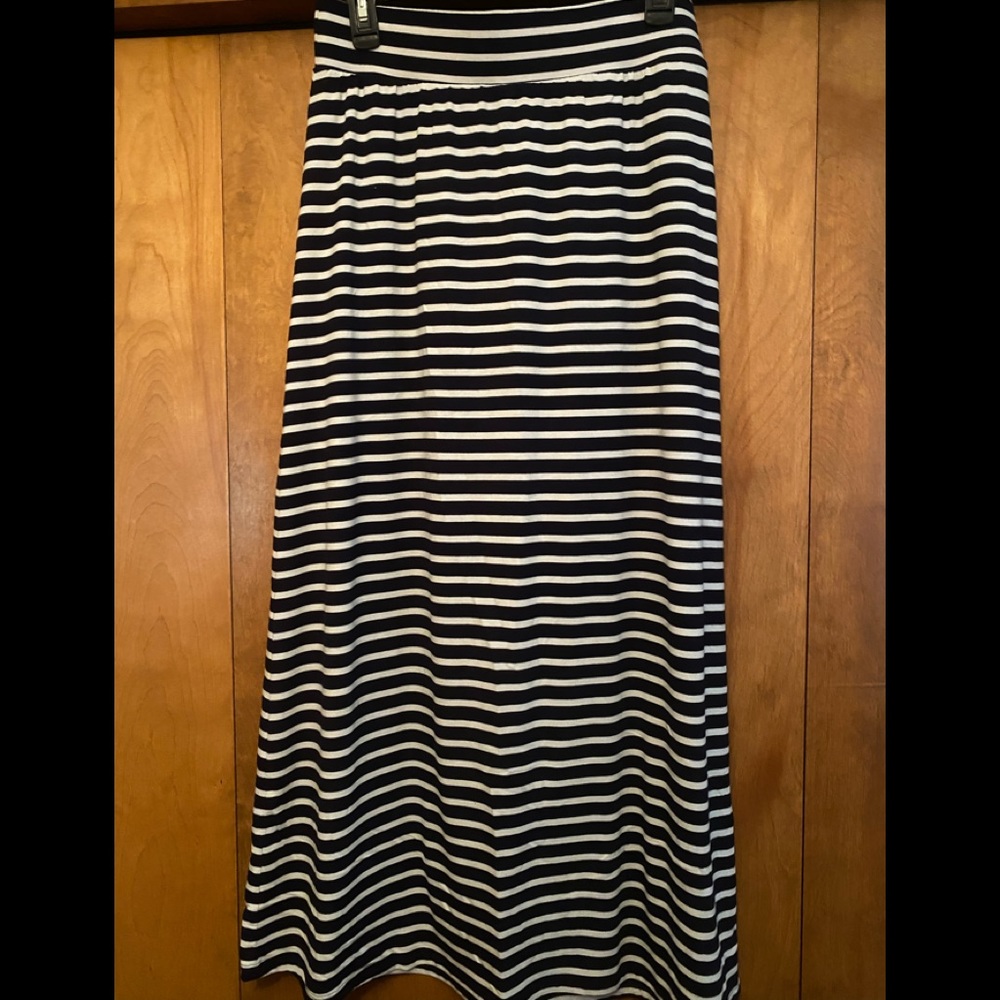 EUC. Gap Wide Band Knit Maxi Skirt. Size Small